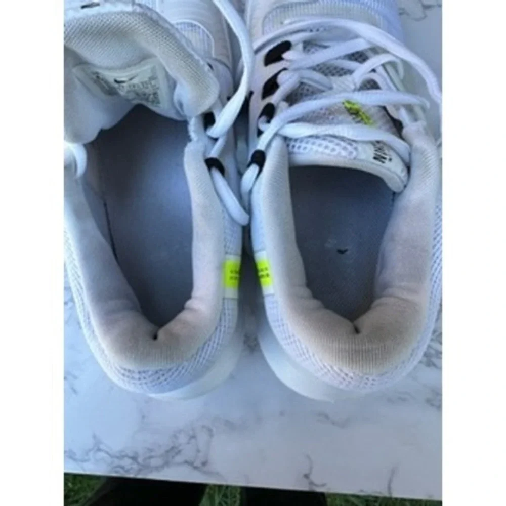Nike Court Air Zoom‎ Lite Tennis Shoes White Black Womens Size 8 Sneakers